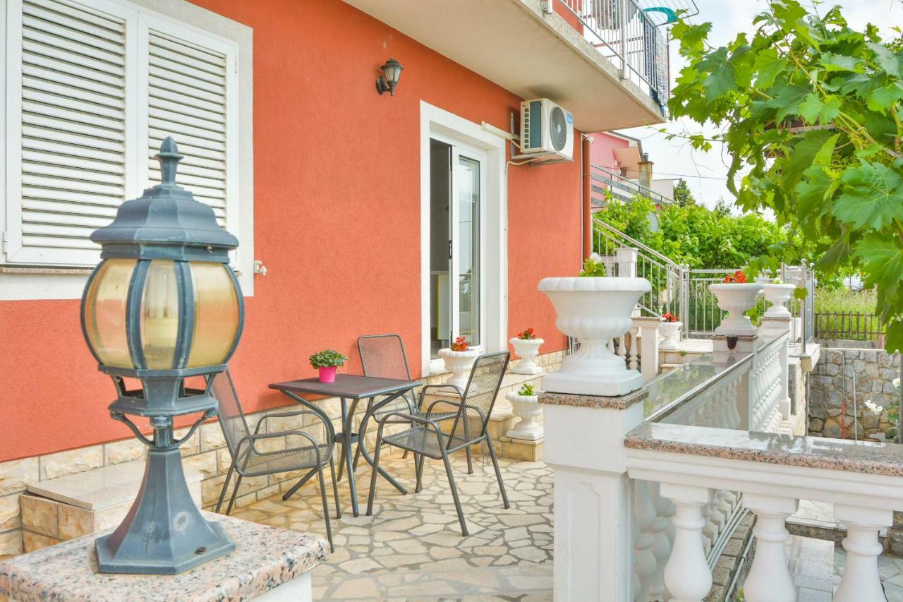 Apartment Laura Senj  Bagian luar foto