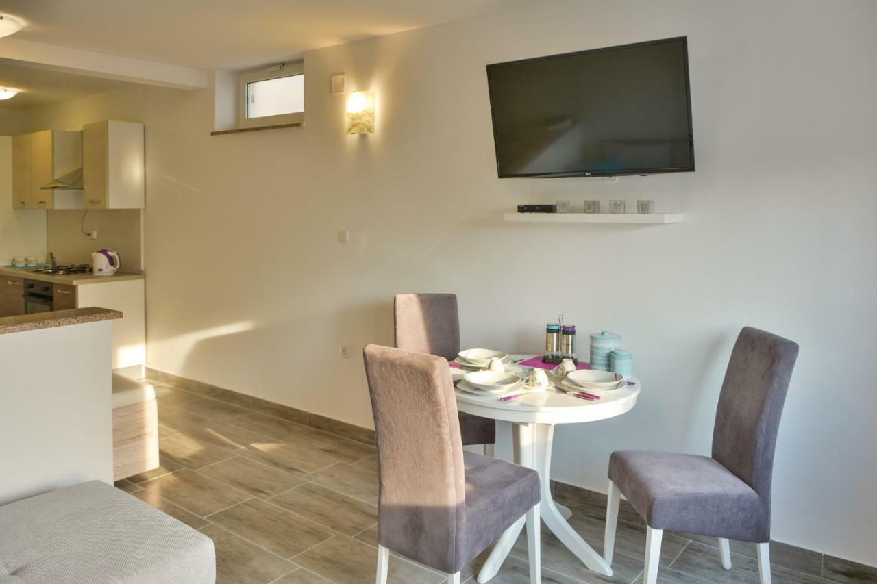 Apartment Laura Senj  Bagian luar foto
