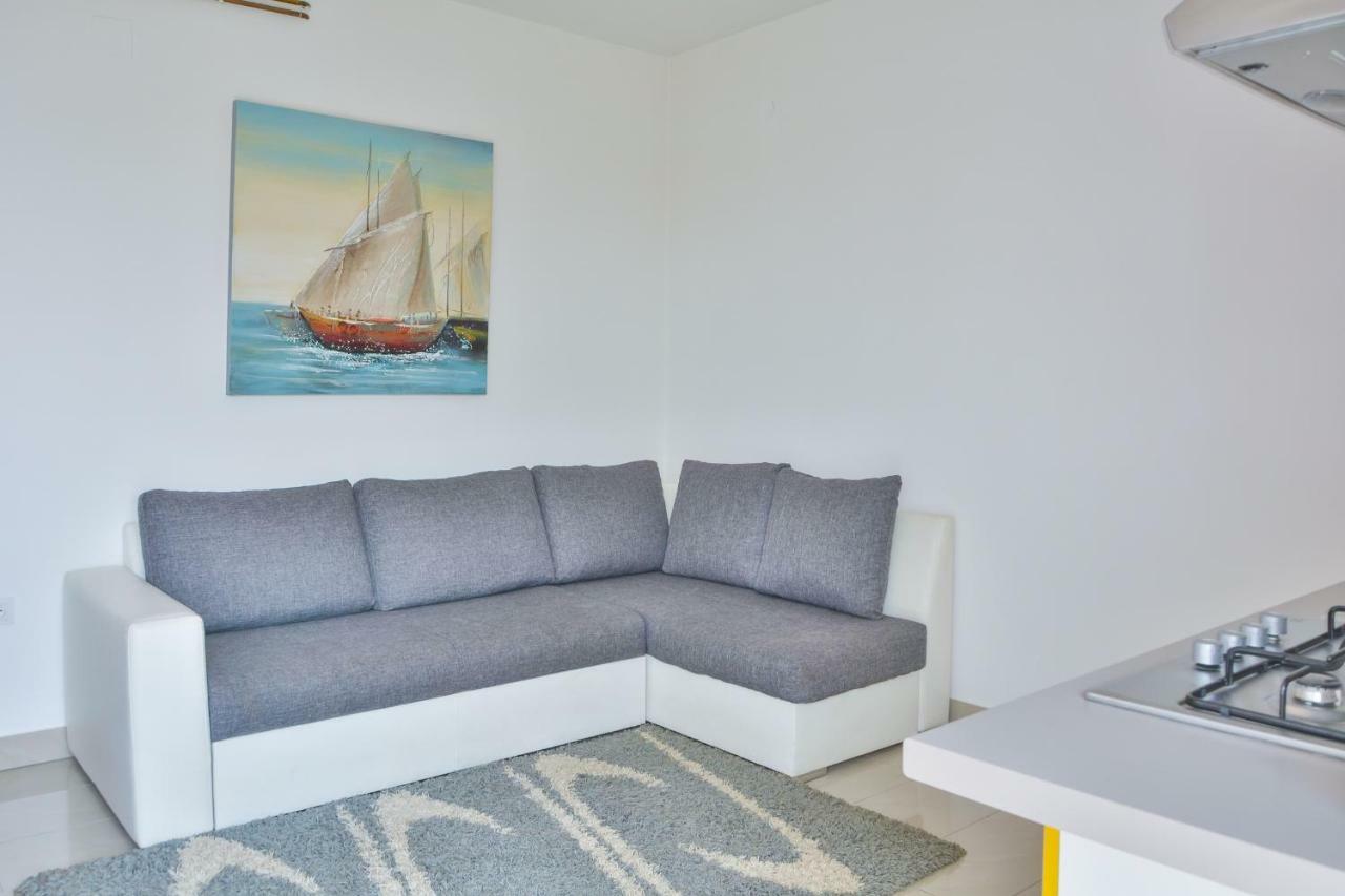 Apartment Laura Senj  Bagian luar foto